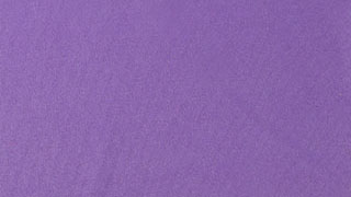 Kallt tonad lila mikrofiberduk