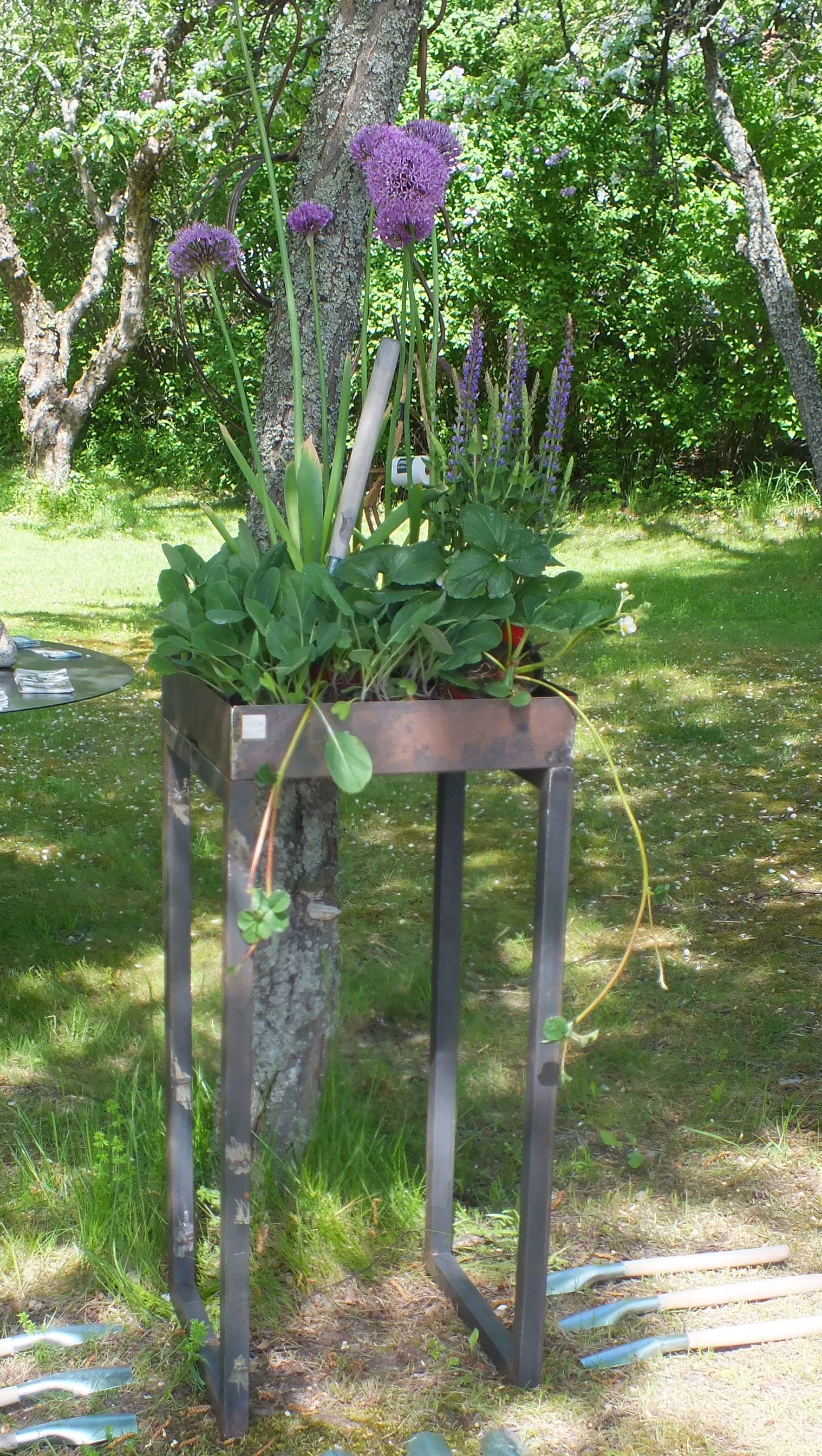 PLANTERINGSBORD STÅL - 2