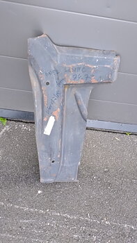 Kadett C höger Dörrstolpe