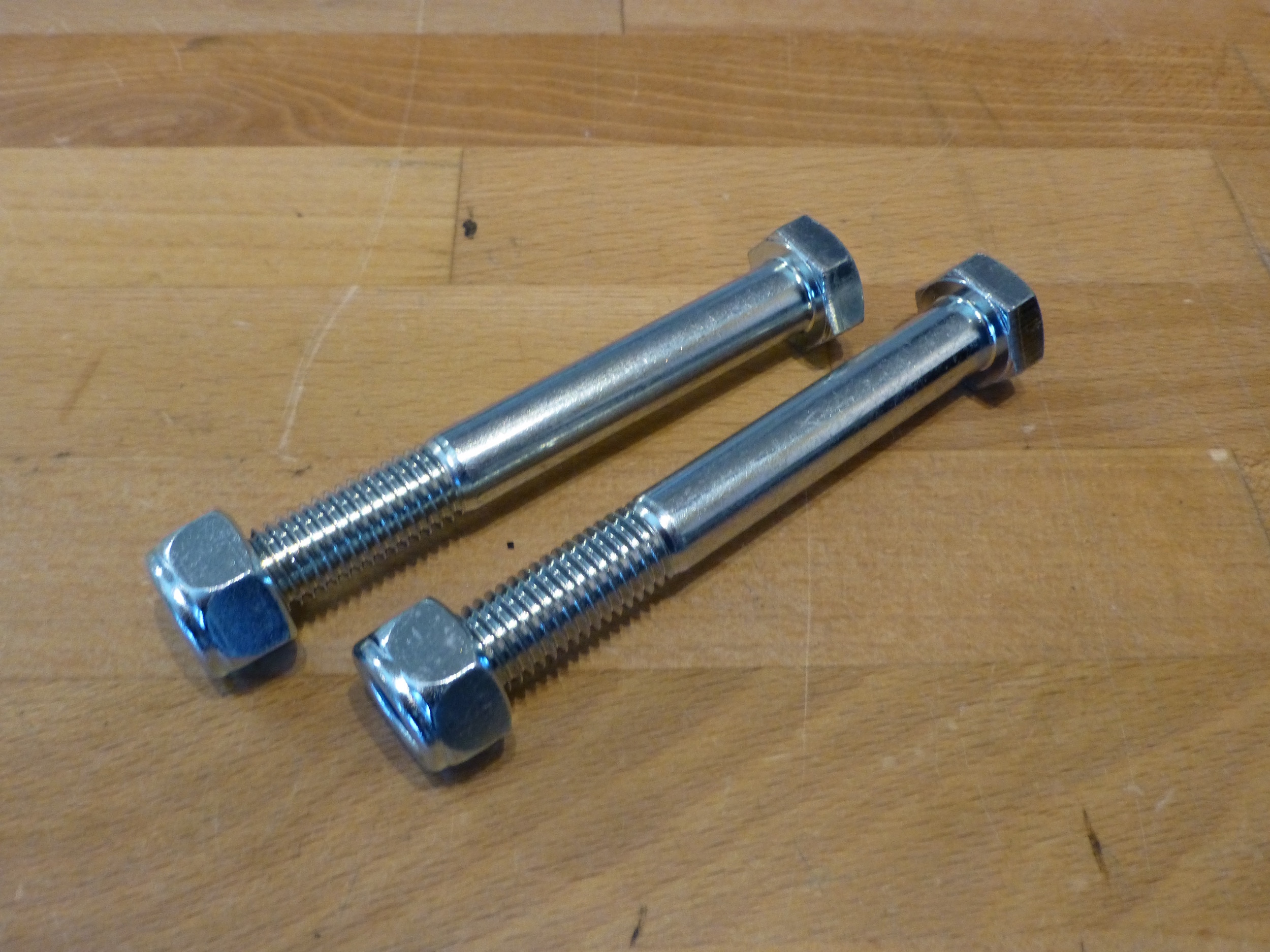 Boltesæt foraksel mod ramben