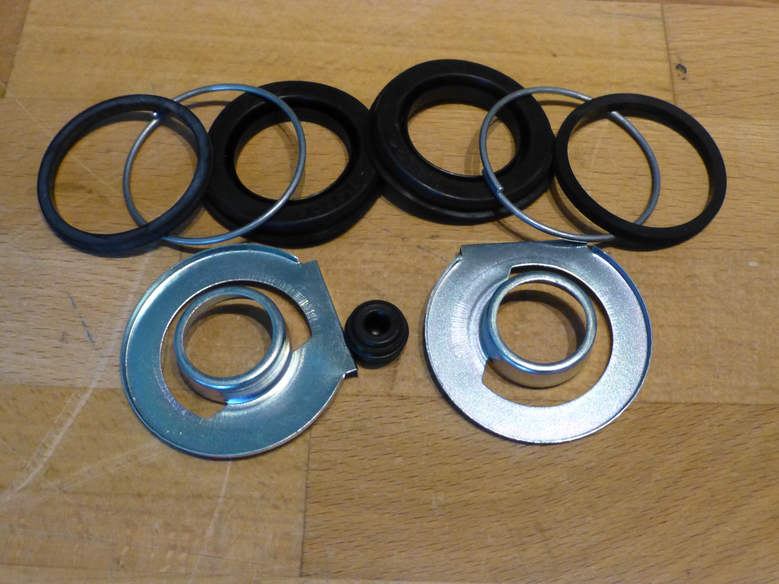 Packningssats bromsok bak- 38mm kolv