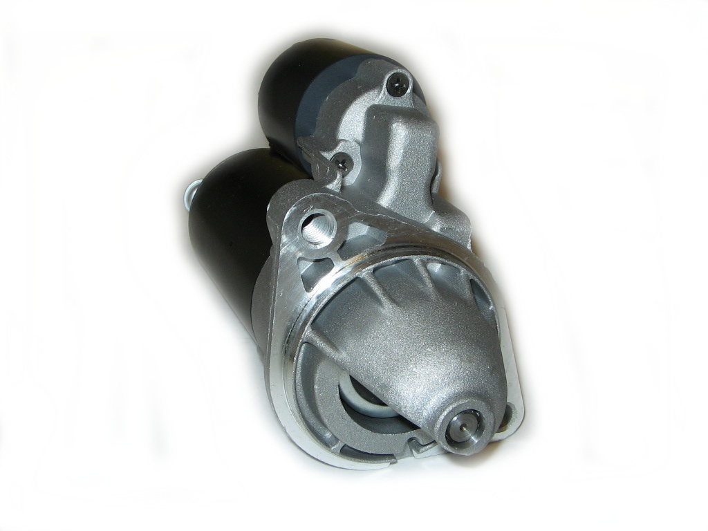 Käynnistinmoottori-OHC/DOHC 2.0i - 2