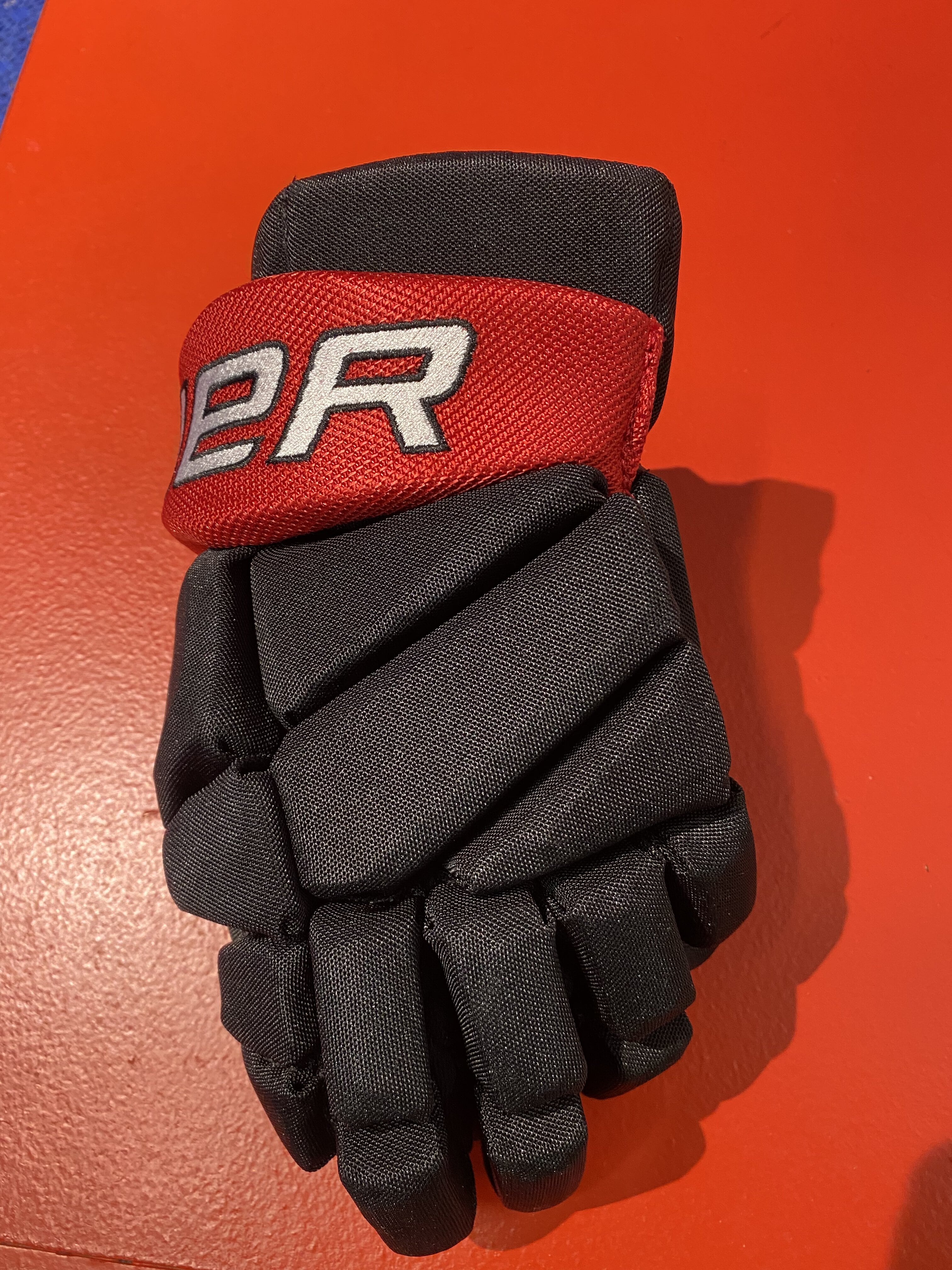 S23 Bauer Team Vapor Elite Glove SR Kungälv IK - 2