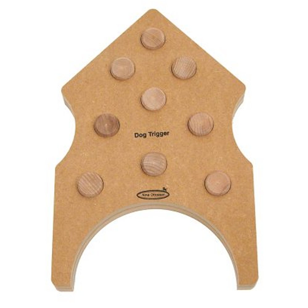 Dog Trigger Trä