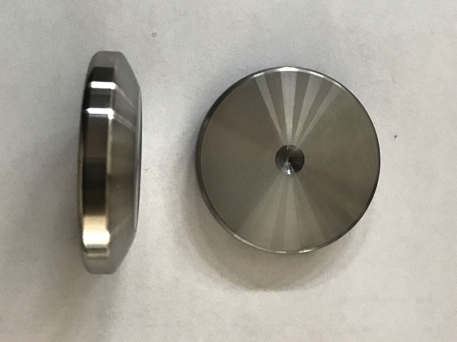 AEROPORT Speaker Tuning plate - Spikesunderlägg med "glid" - 2