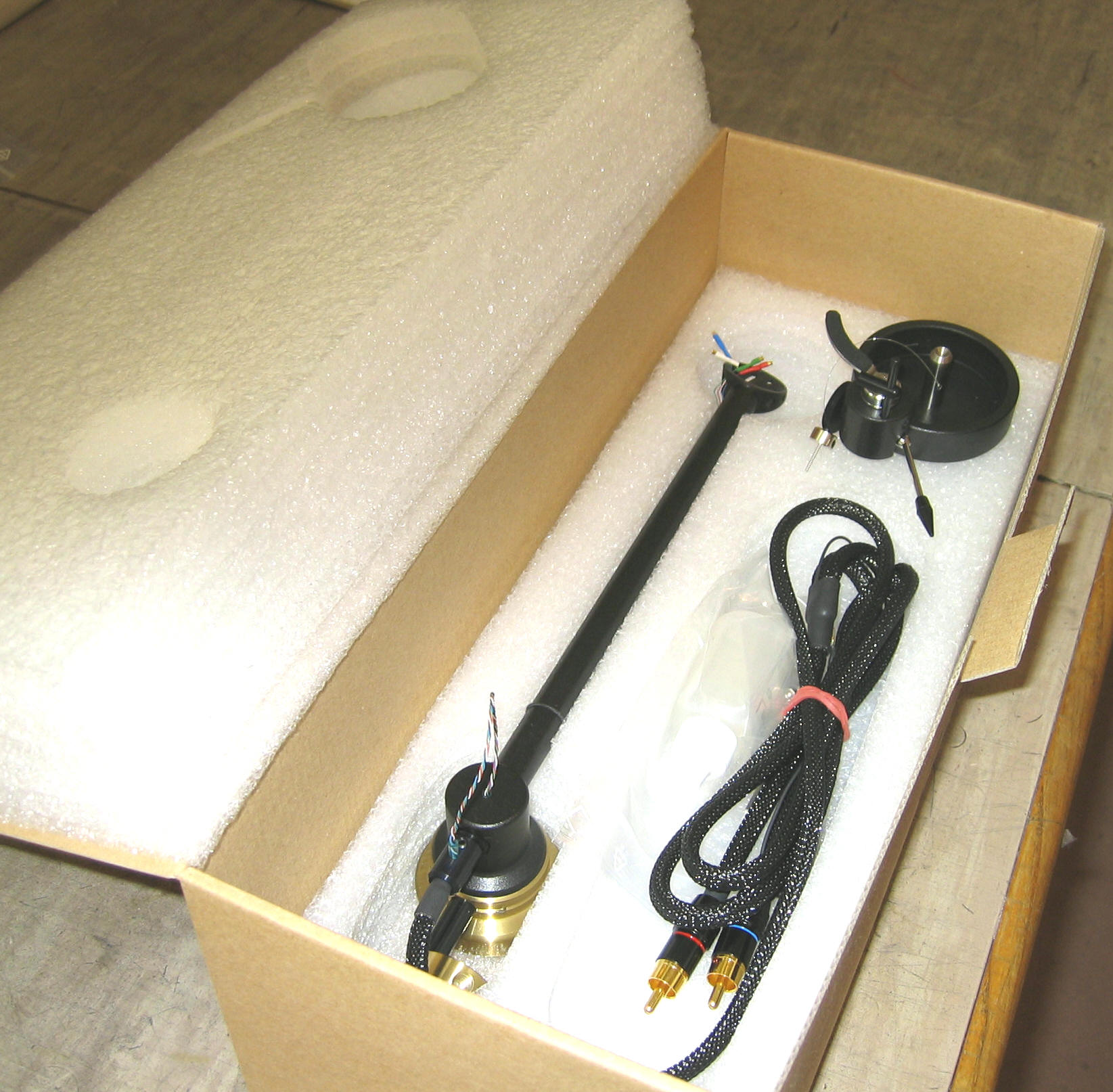Kuzma Stogi S 9 tums unipivot tonarm - 2
