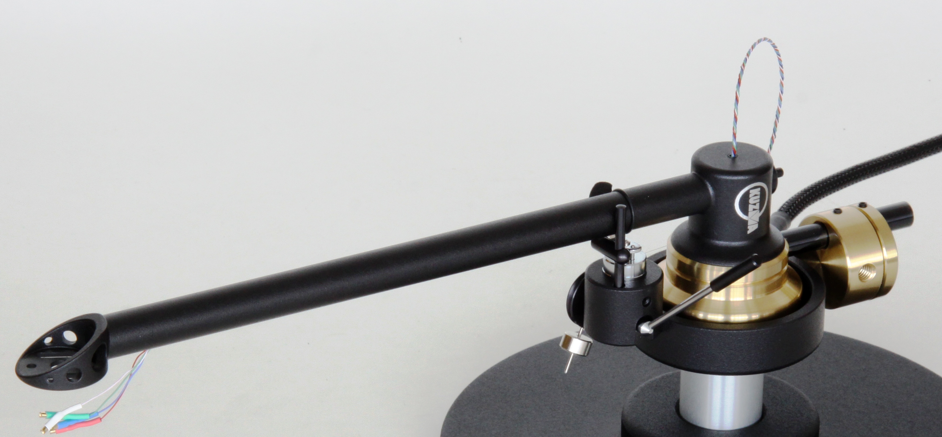 Kuzma Stogi S 9 tums unipivot tonarm