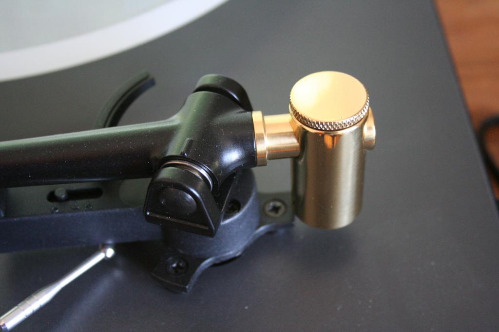 Edwards Audio Mässingsmotvikt till Rega 202/252 - 2