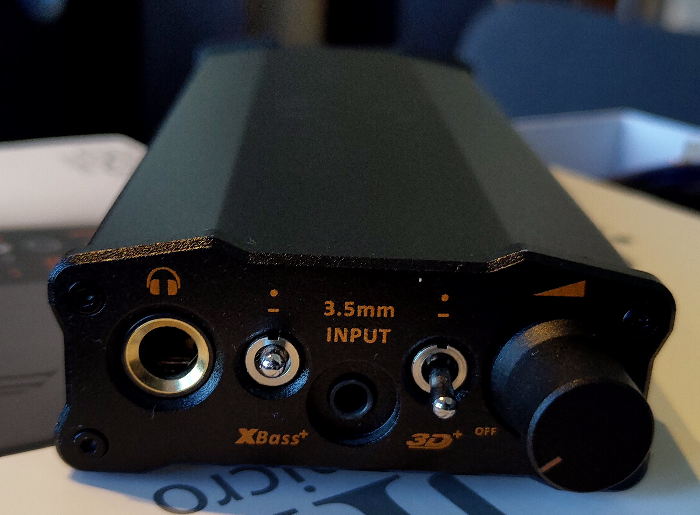 iFi Micro iDSD Black Label - Begagnad DAC & hörlursförstärkare - 2
