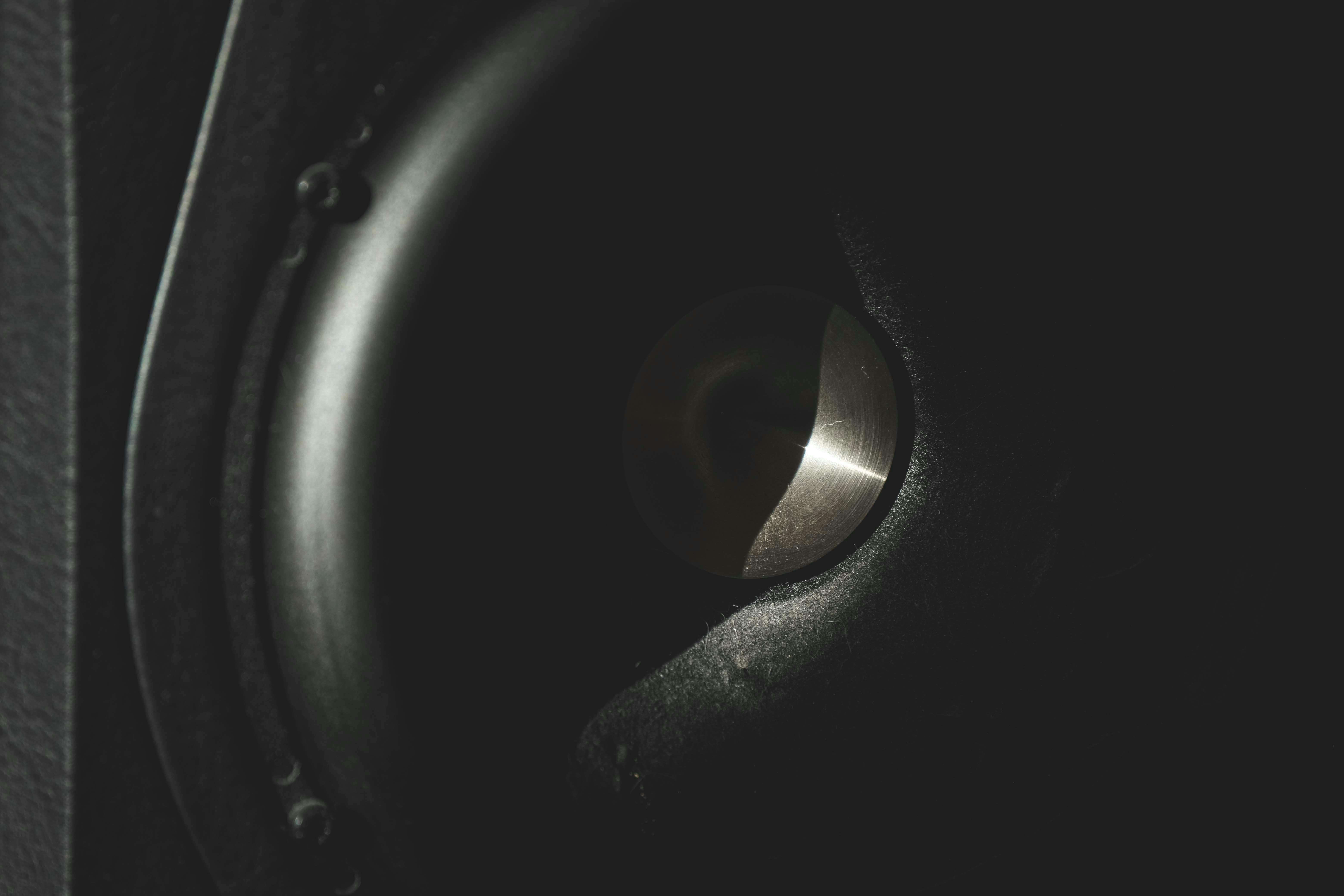 Dynaudio högtalare och ljudsystem hos Akkelis Audio – Högkvalitativt ljud för entusiaster och proffs
