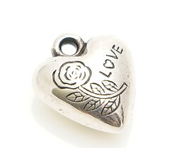 Hjärta i akryl text "Love"