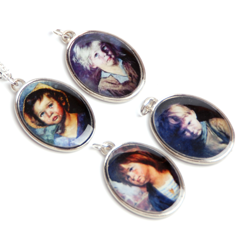 Necklace Crying Children Kitsch