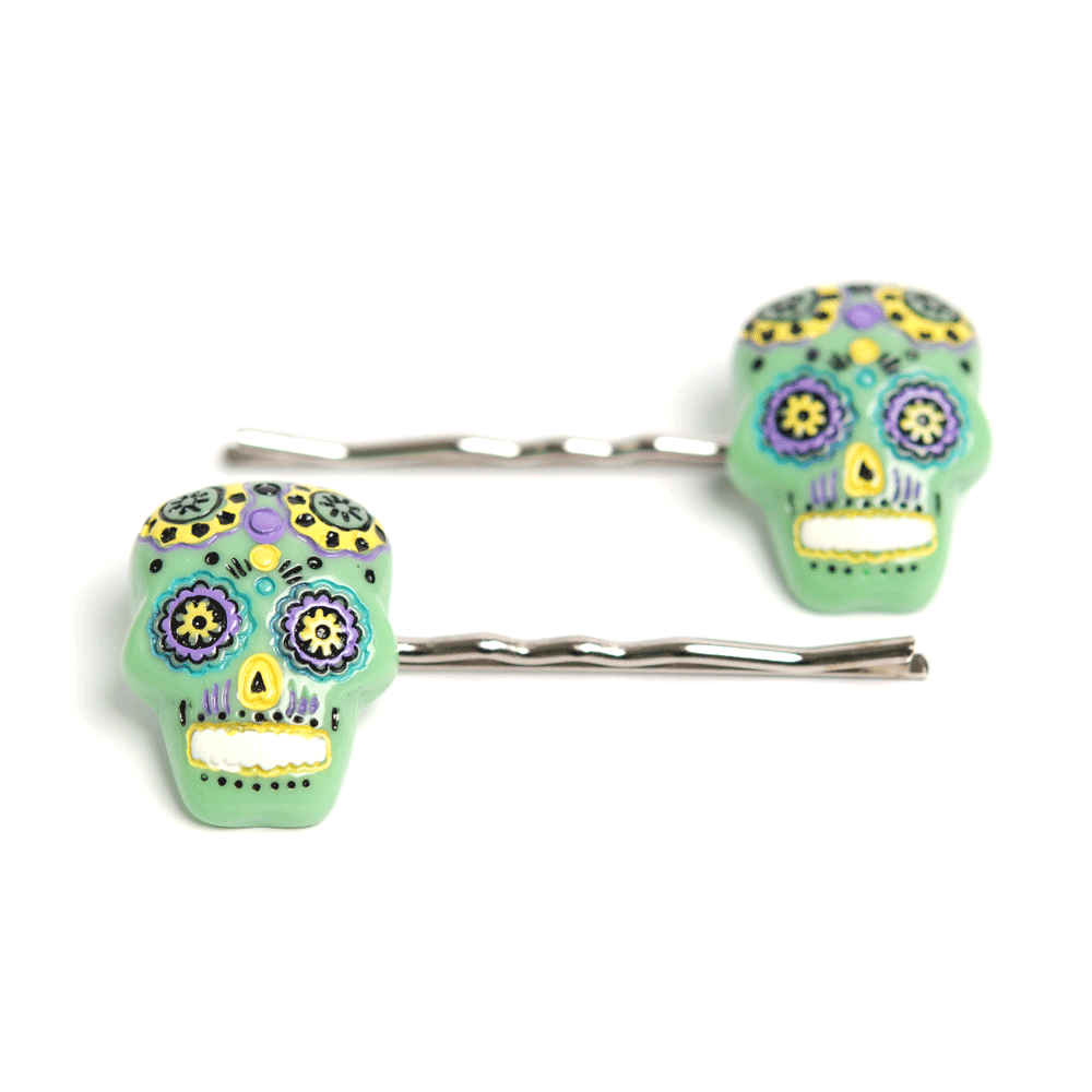 Pins, nyckelringar mm.