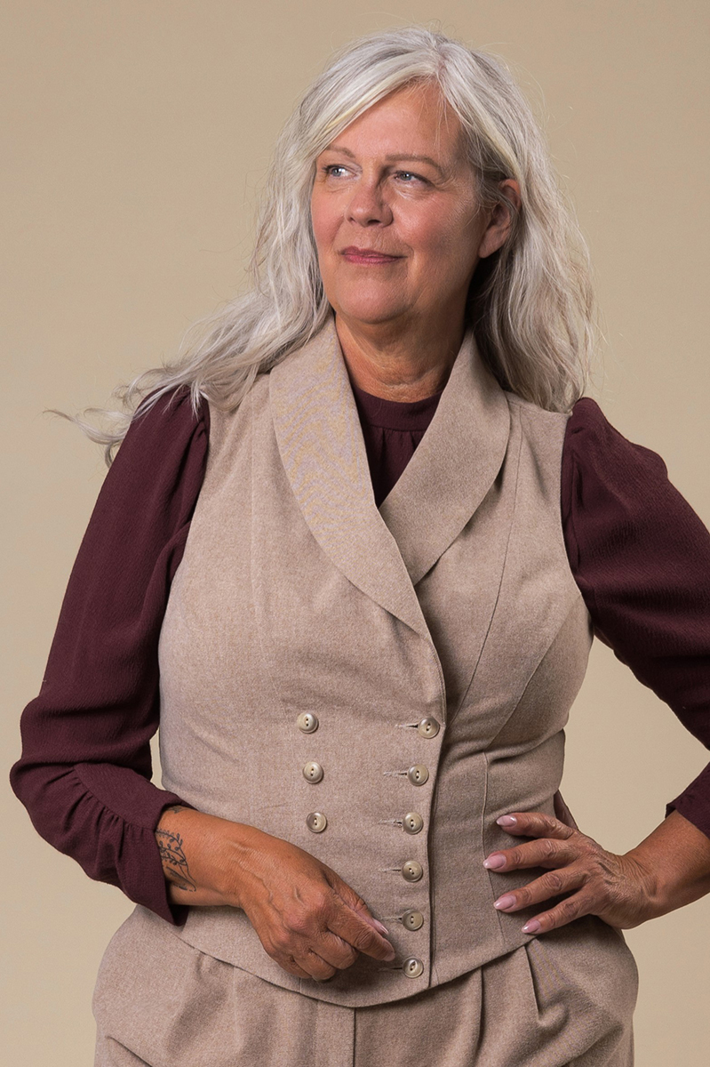 The Dapper Dame Waistcoat - 3