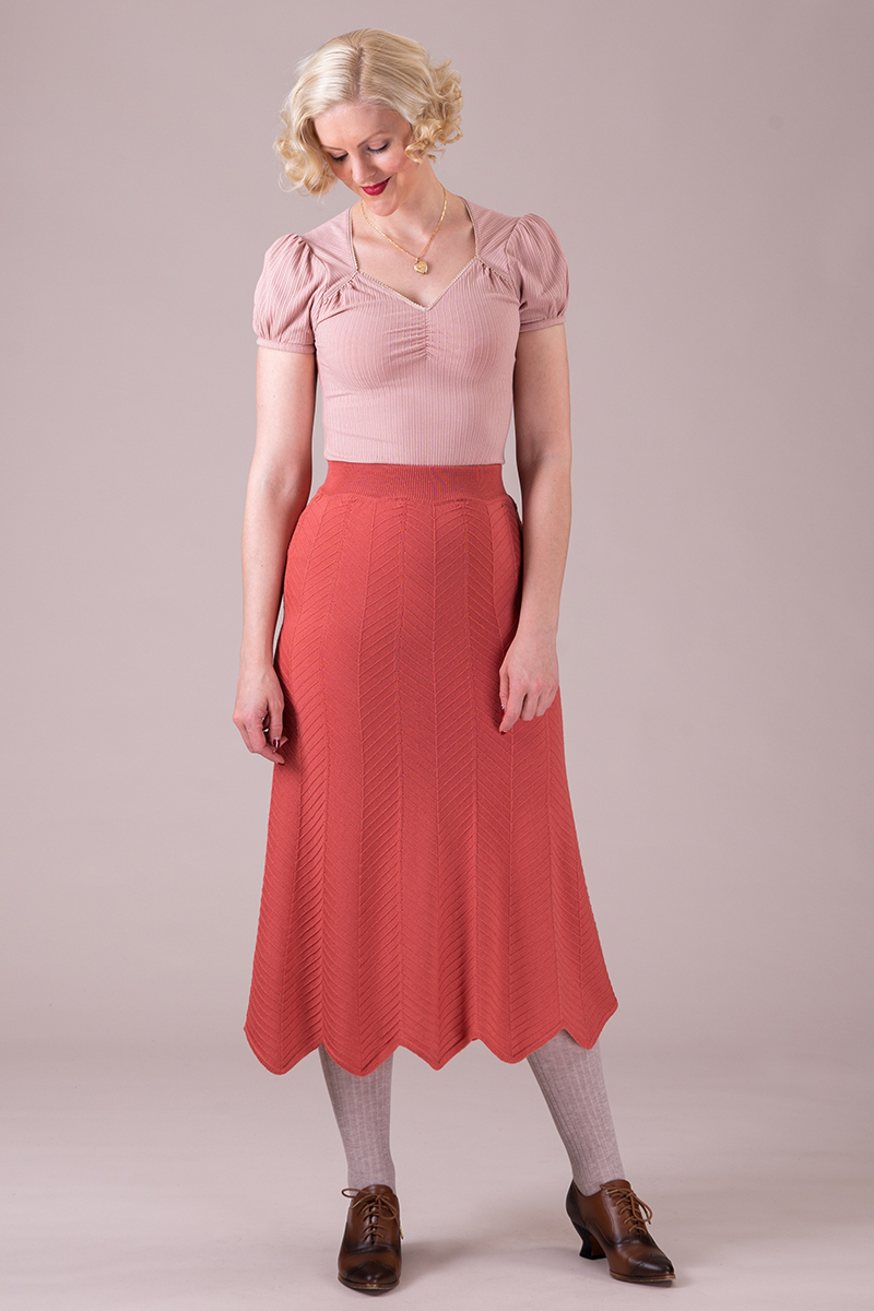 Pink pencil 2024 skirt salmon