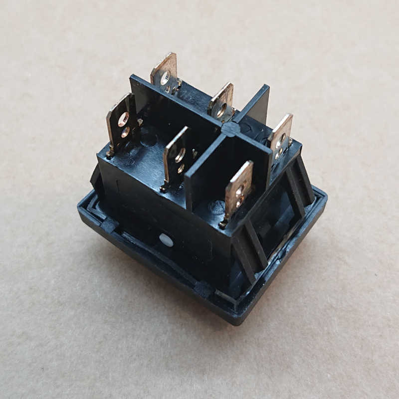 Switch FA-22E - 3