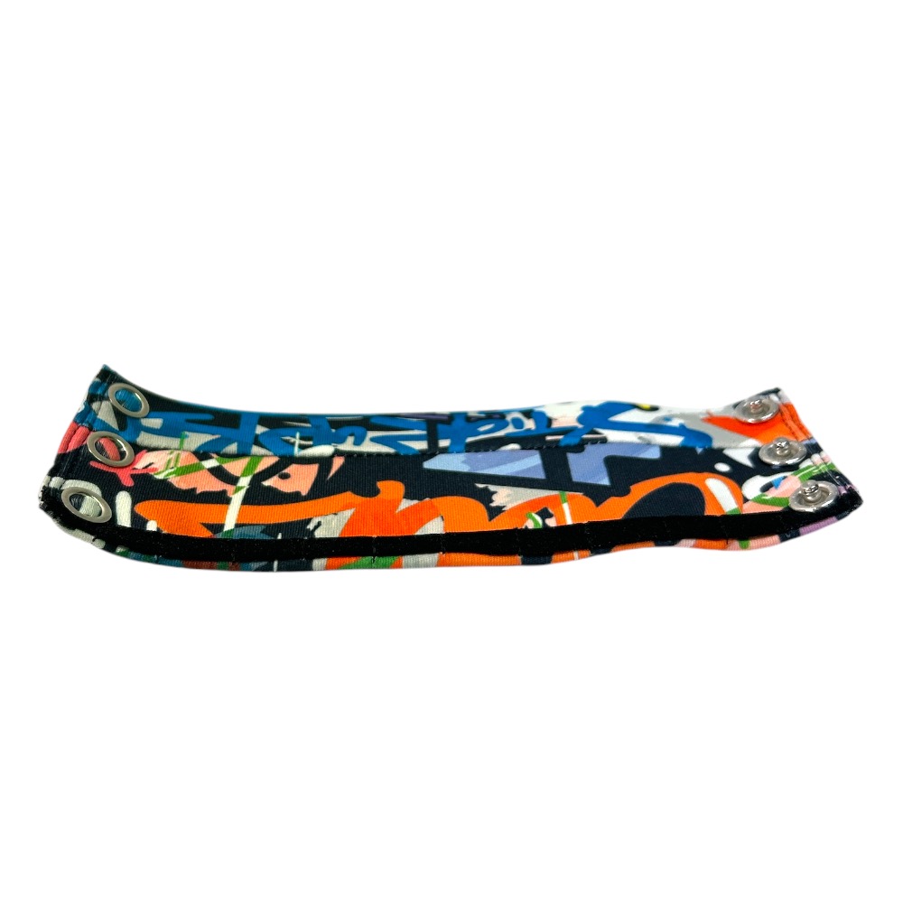 Showstore - Haircuff/Hårstrut - GraFitti  - Mellan - 4