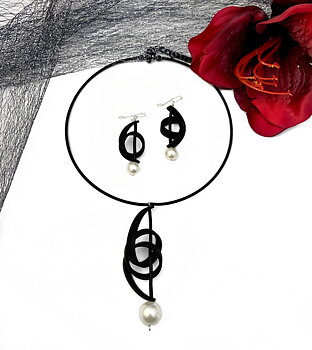 Michelle Set necklace earrings Pearl rubber 