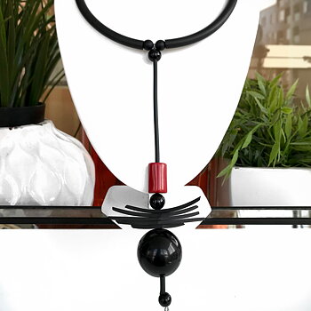 Unique onyx /coral Necklace