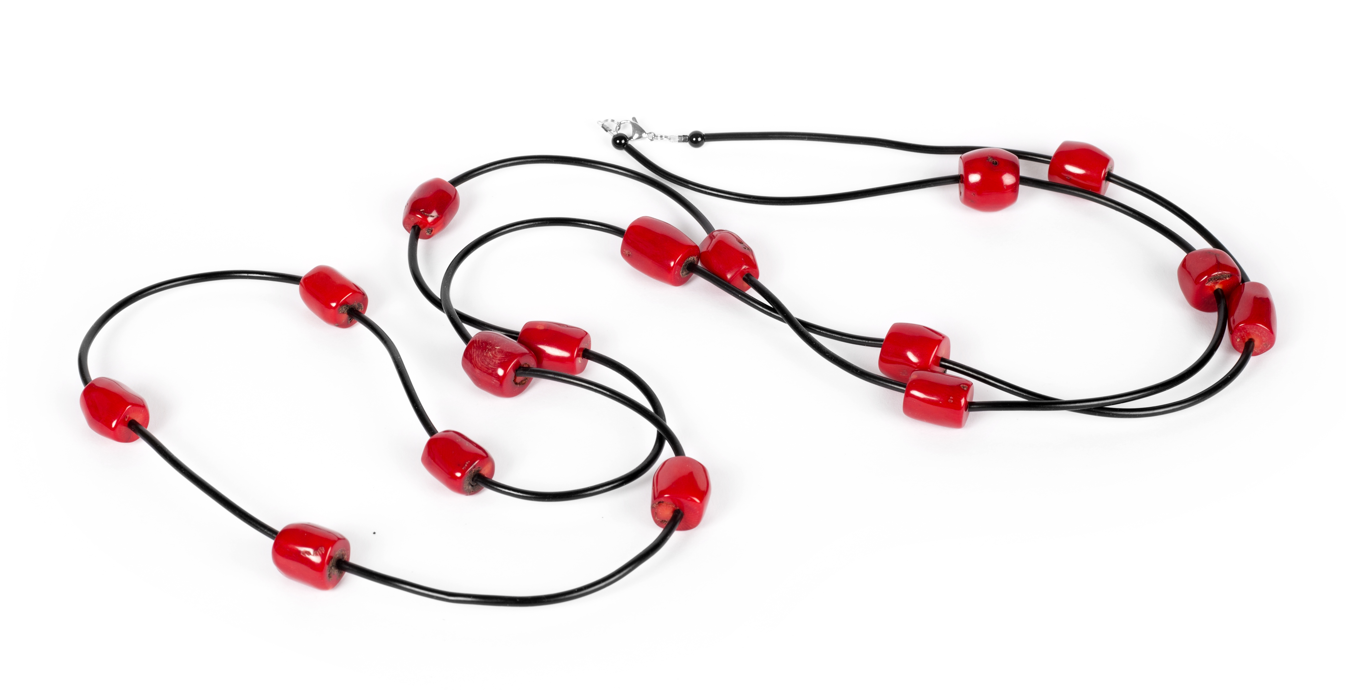 Set Necklace and braceletd red corals and black rubber