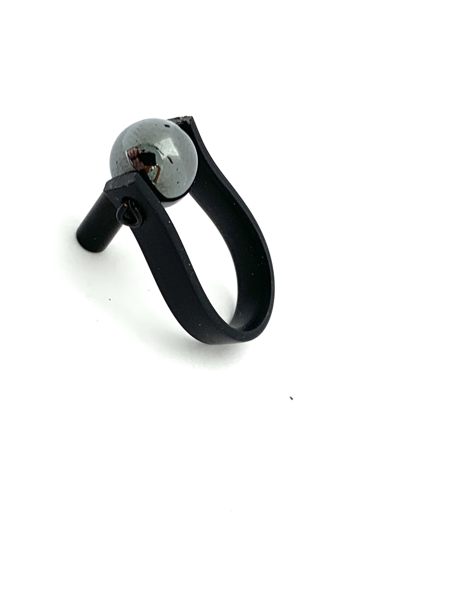  Ring round Hematite and rubber - 3