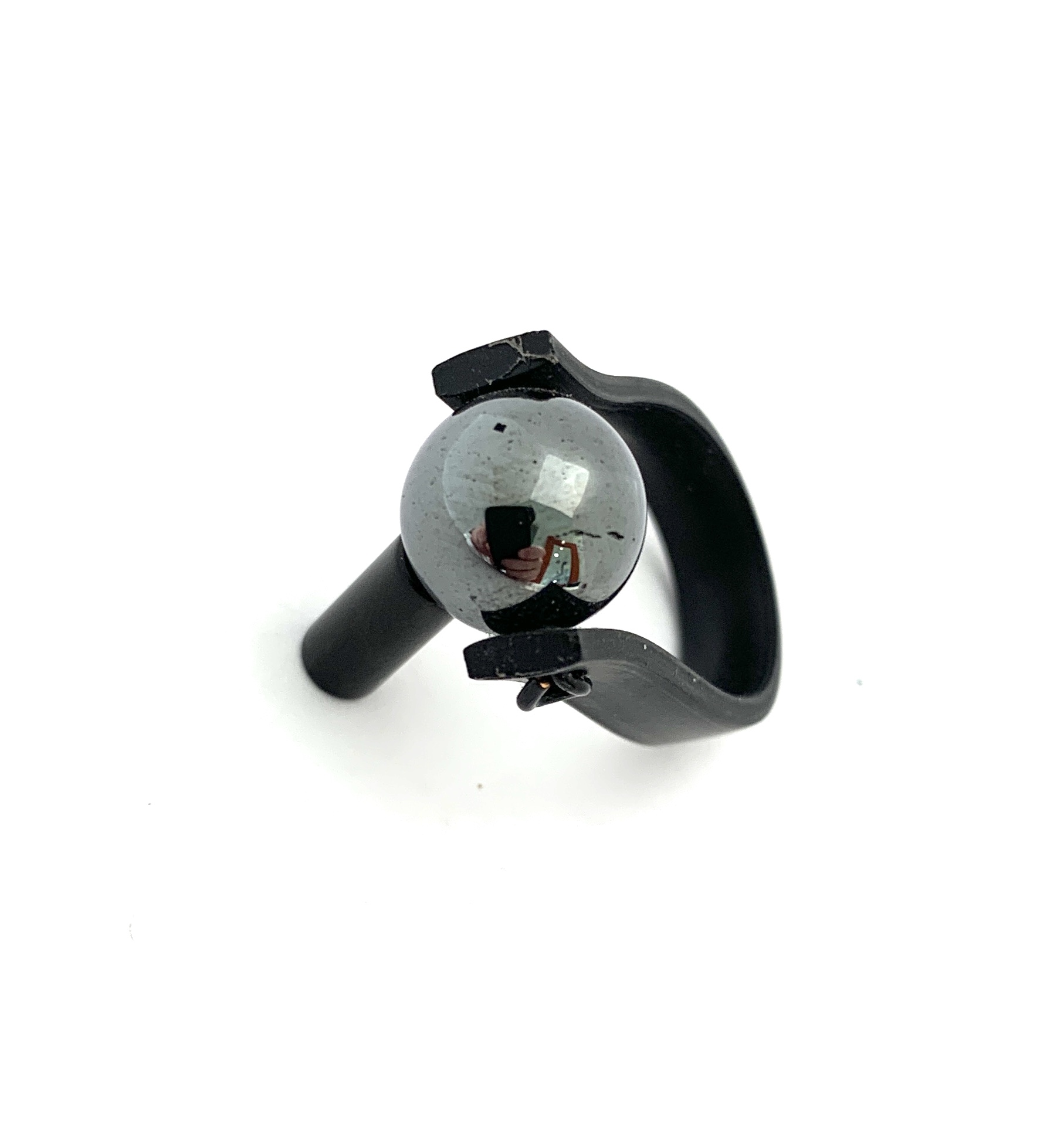  Ring round Hematite and rubber - 2