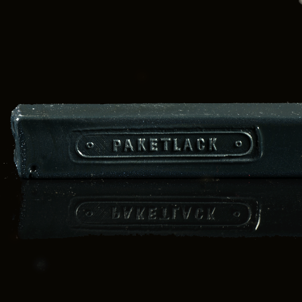 Pintalakka pakkauksia jne. eri värejä. - 9