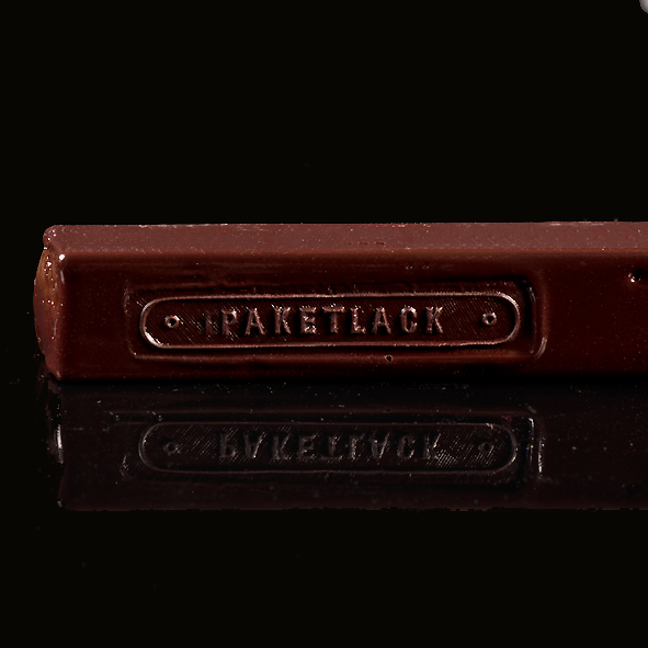 Pintalakka pakkauksia jne. eri värejä. - 7