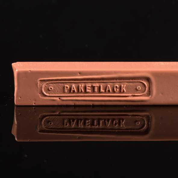 Pintalakka pakkauksia jne. eri värejä. - 10