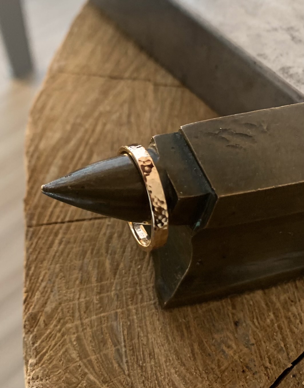 Ring DoGood handgjord yta guld 18 karat - 4