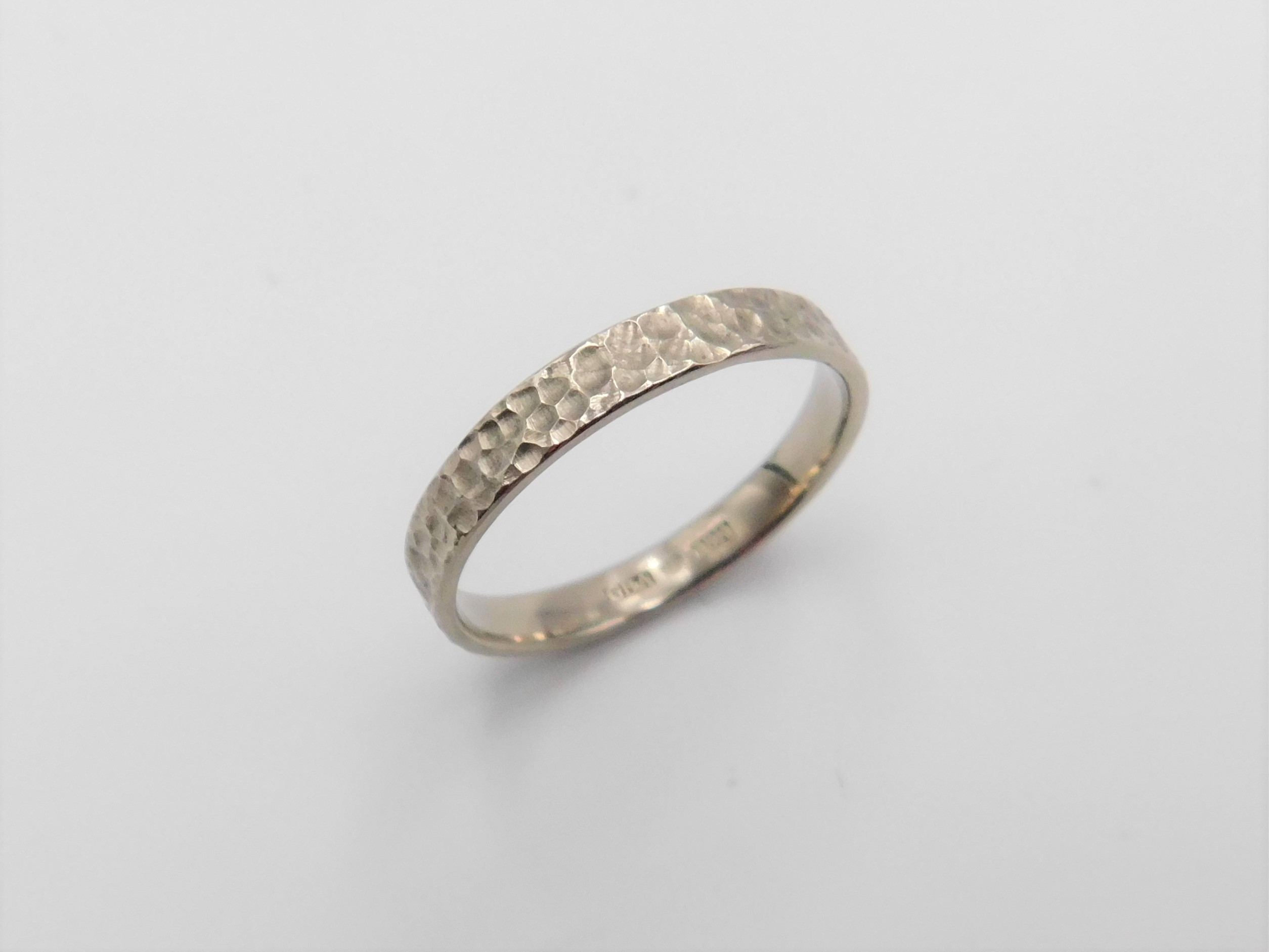 Ring MakeMark handgjord yta vitguld 18 karat - 4