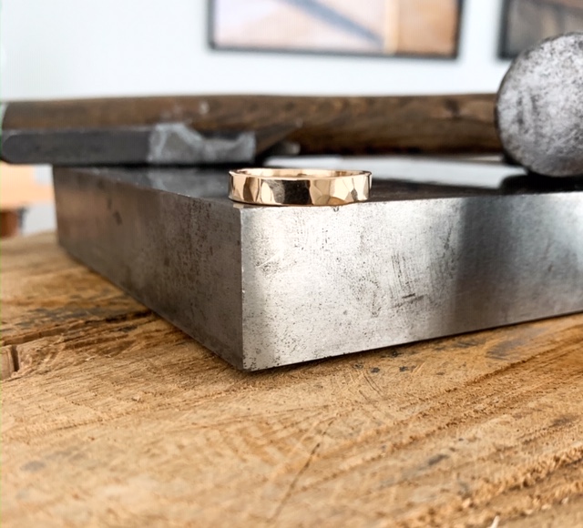Ring Hammery handgjord yta guld 18 karat - 3