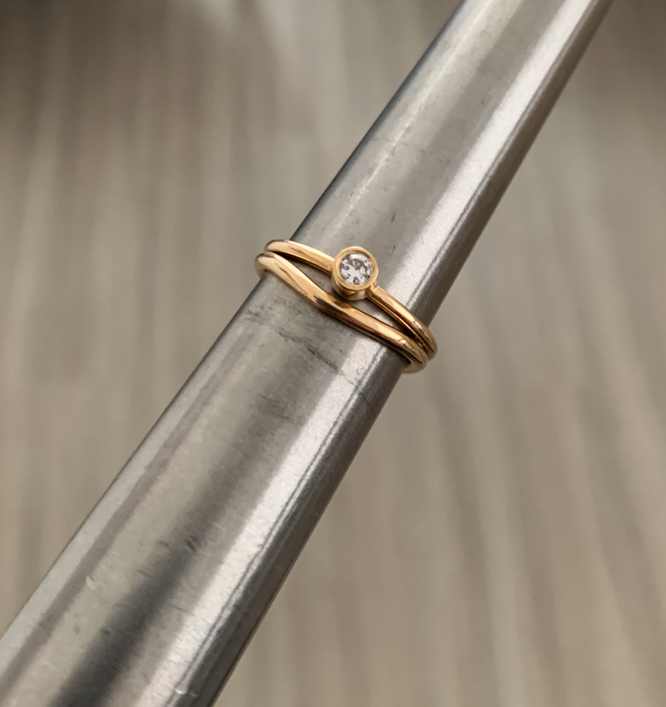 Ring Lily handgjord guld 18 karat 