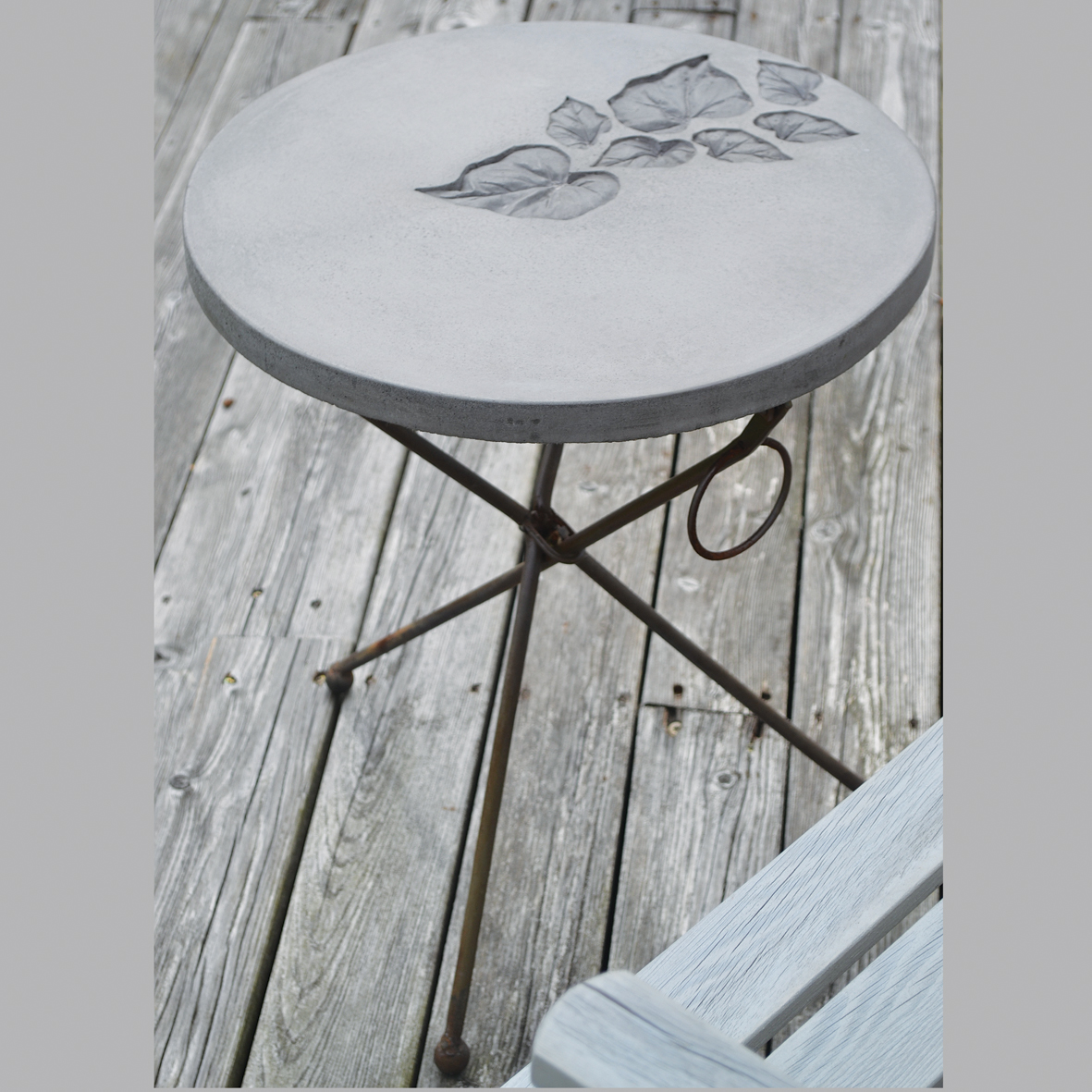 TABLE STAND
