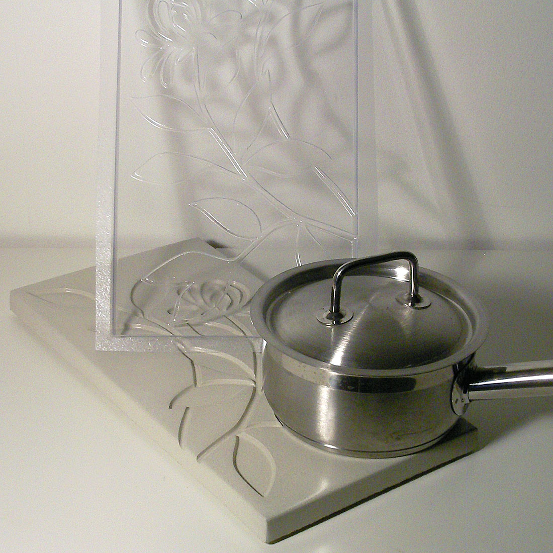 BIG TRIVET - 2