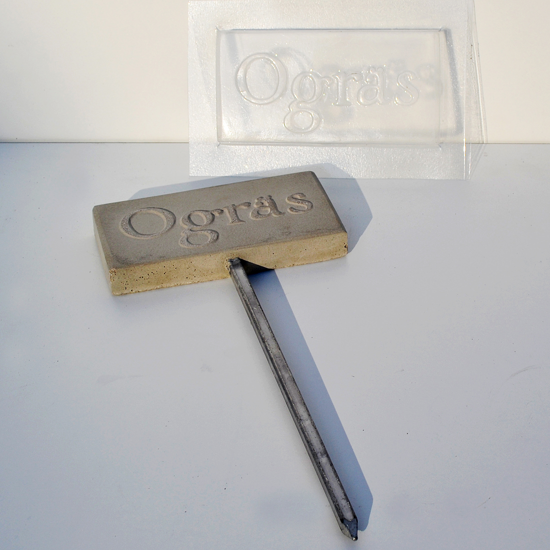 OGRÄSSKYLT - 2