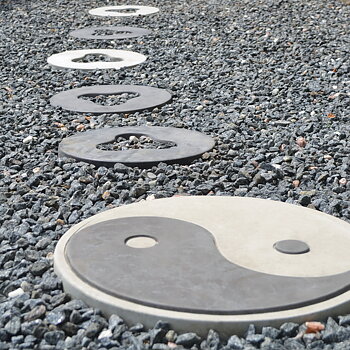 YIN YANG