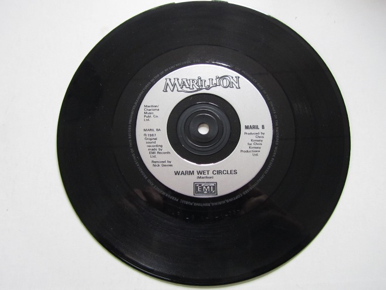 Marillion Warm Wet Circles (remix) / White Russian (live) 7" - 3