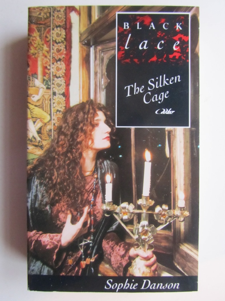 The Silken Cage av Sophie Danson