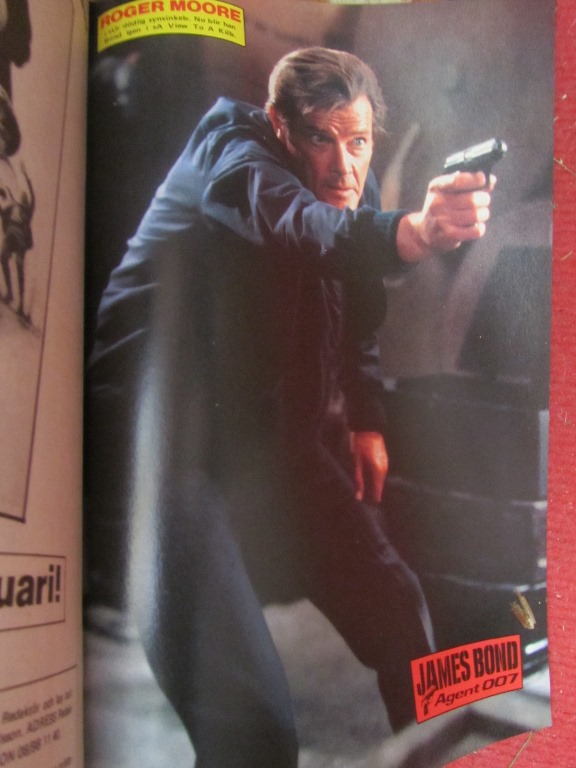 James Bond 1984 08 - 3
