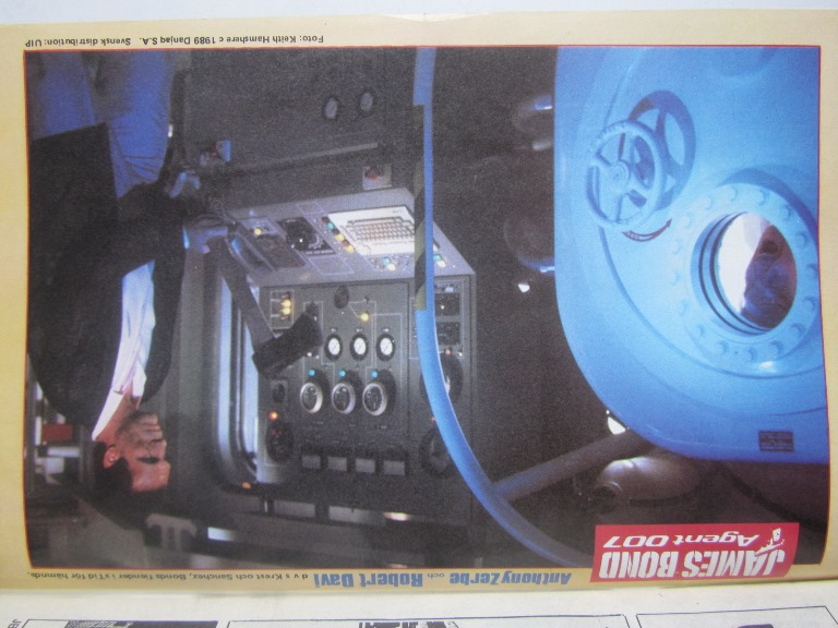 James Bond 1989 10 - 3