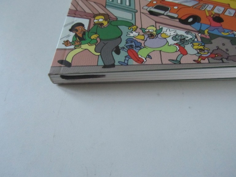 Simpsons Comics Strike Back - 4