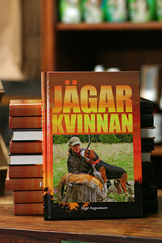 Bok Jägarkvinnan