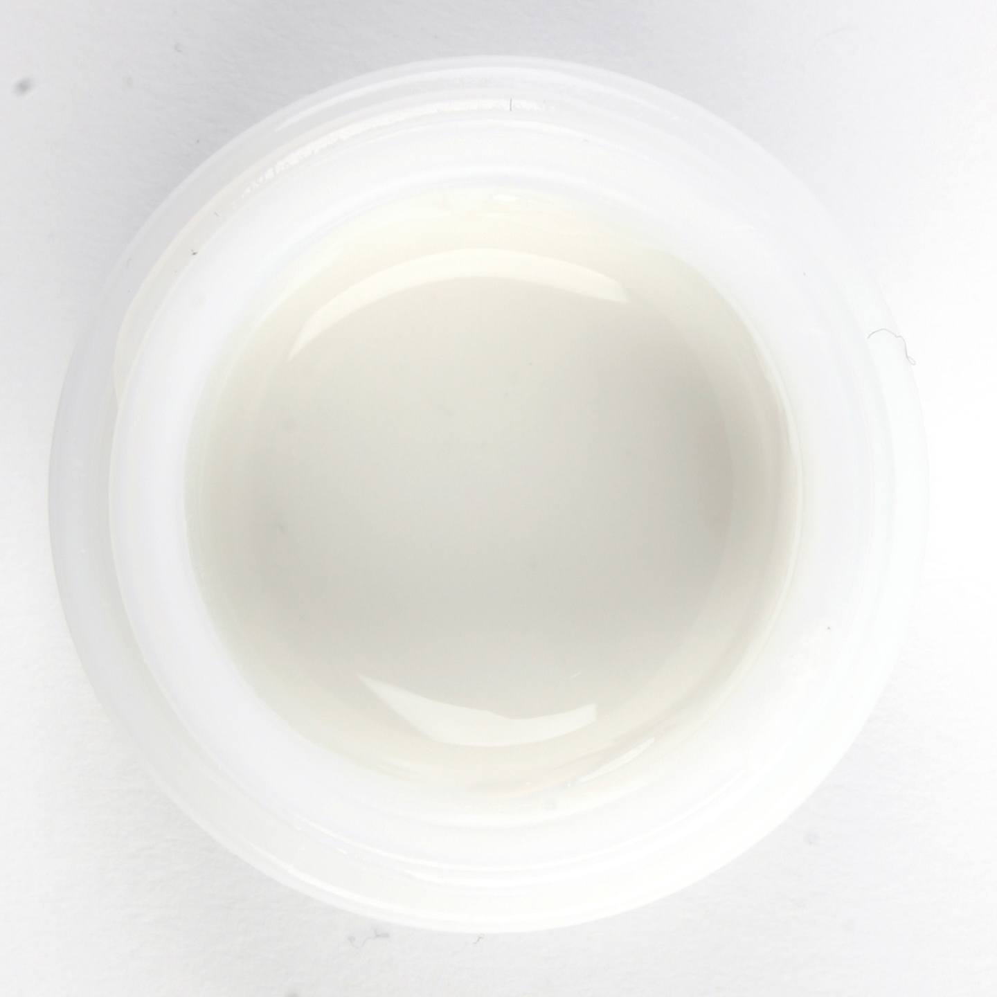GC Initial IQ, LP ONE, Enamel Effect Shade 2 - White, 4g, L-2