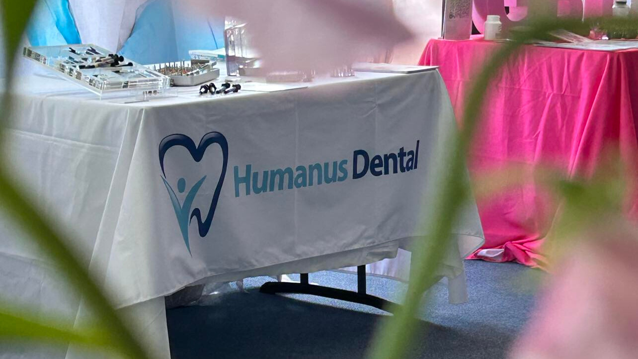 humanus dental ställer ut