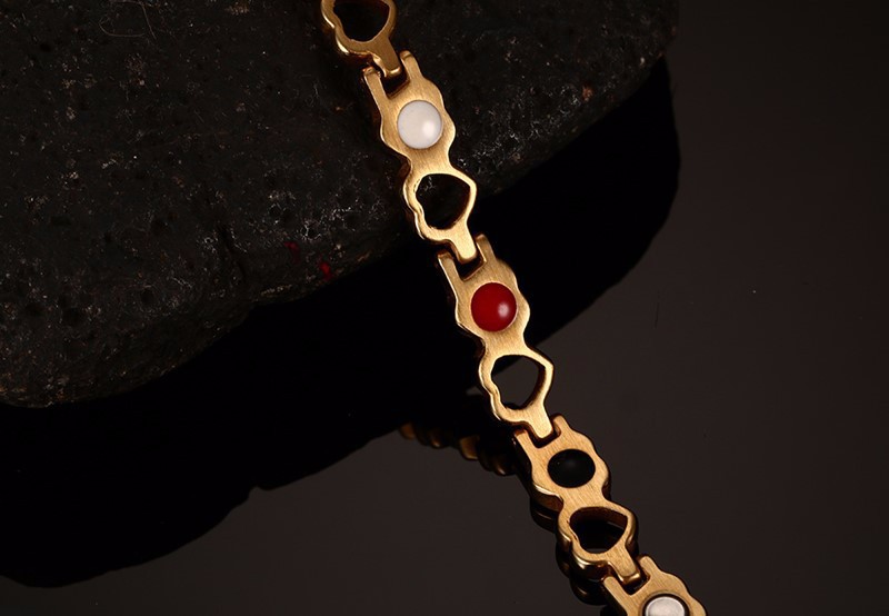 Magnetarmband "Hearts" i rostfritt stål med 18K Guldplätering - 9