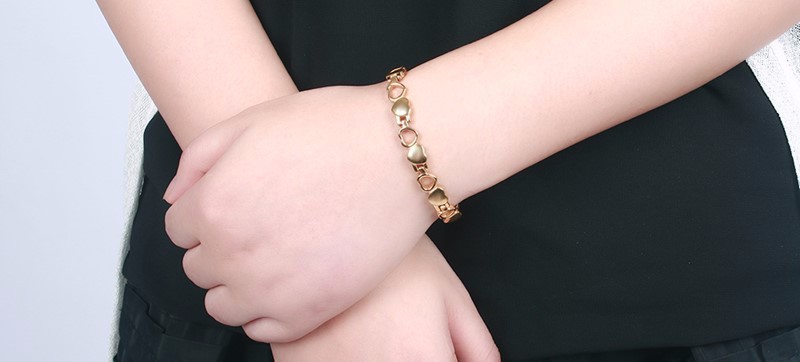 Magnetarmband "Hearts" i rostfritt stål med 18K Guldplätering - 10