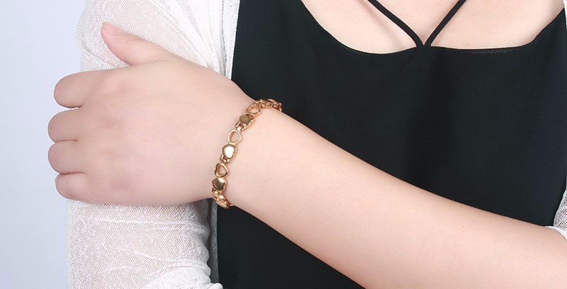 Magnetarmband "Hearts" i rostfritt stål med 18K Guldplätering - 11
