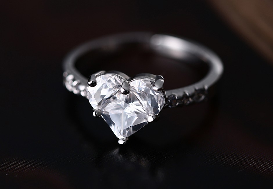 Smyckeset med Cubic Zirconia Solitaire samt i Platinumplätering - 10