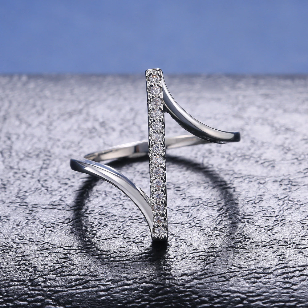 Ring med rad av Cubic Zirconia och  i  925 Sterling Silverplätering  - 4